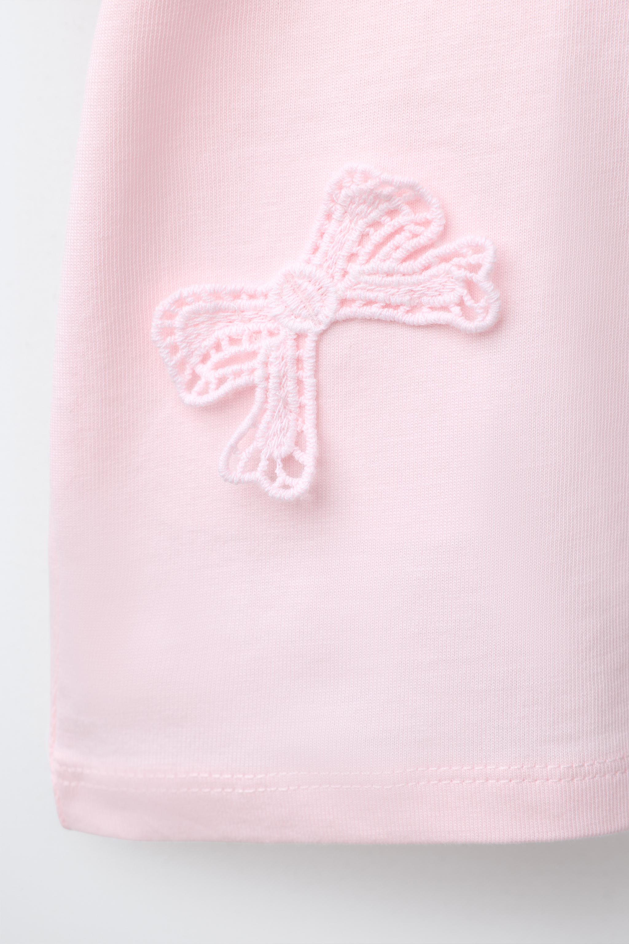 CROCHET BOW T-SHIRT